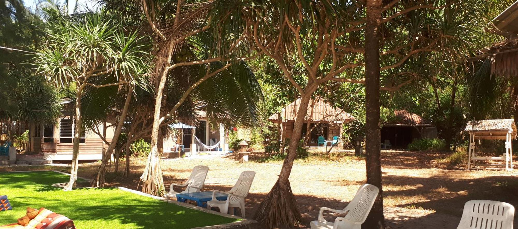 Phayam Friends Hotel Koh Phayam Exterior photo