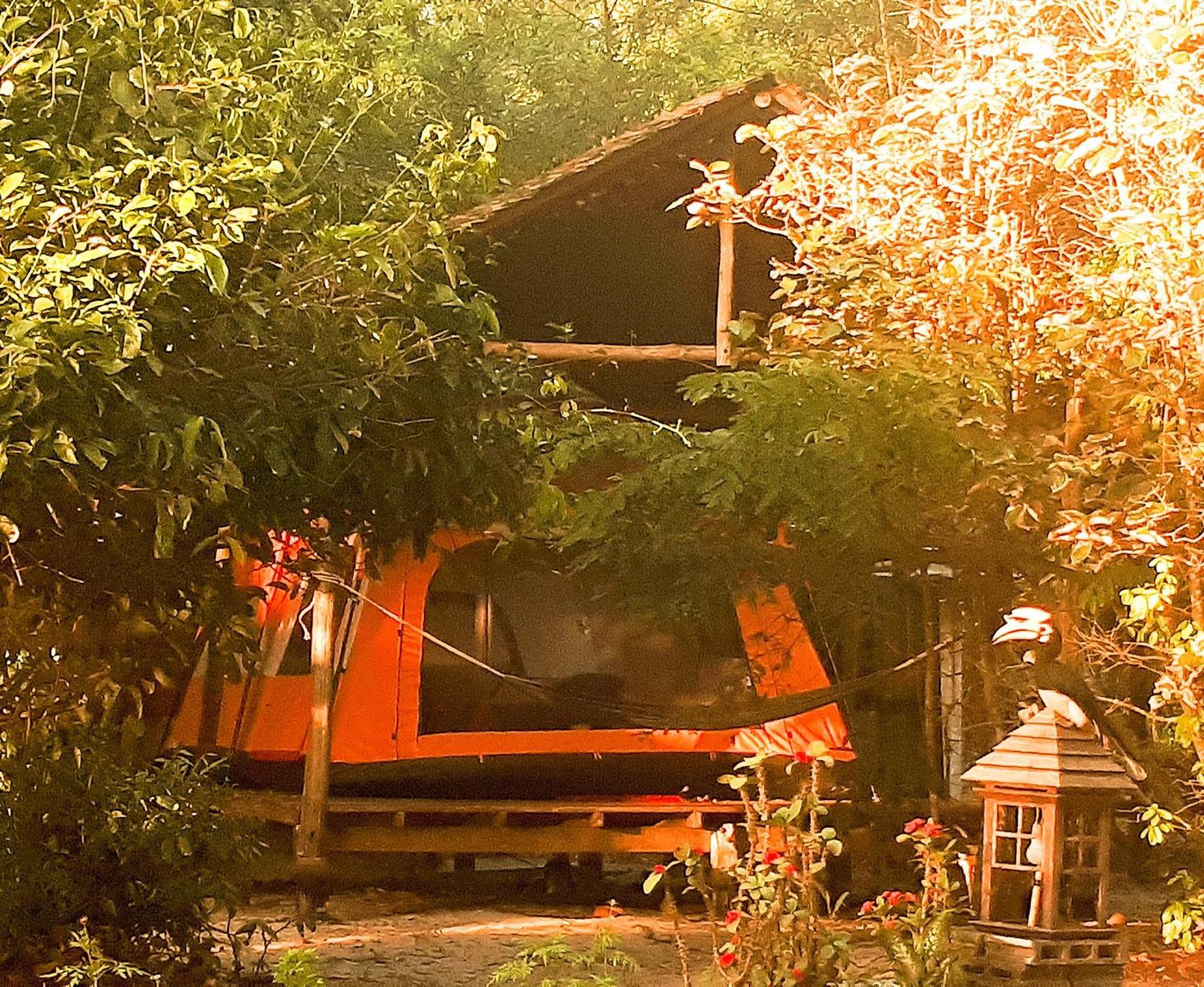 Phayam Friends Hotel Koh Phayam Exterior photo