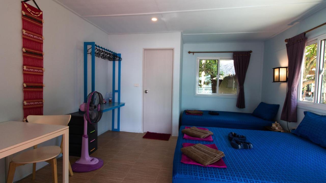 Phayam Friends Hotel Koh Phayam Exterior photo